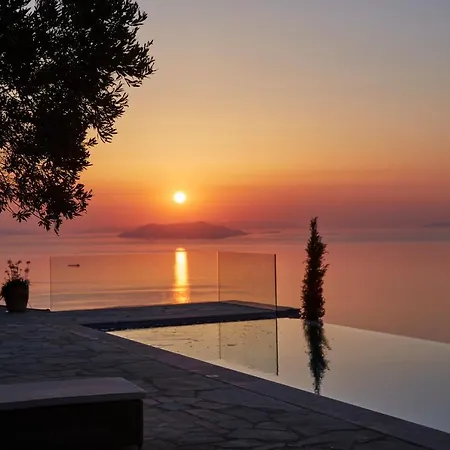 Cycladic Lookout Villa Ioulis